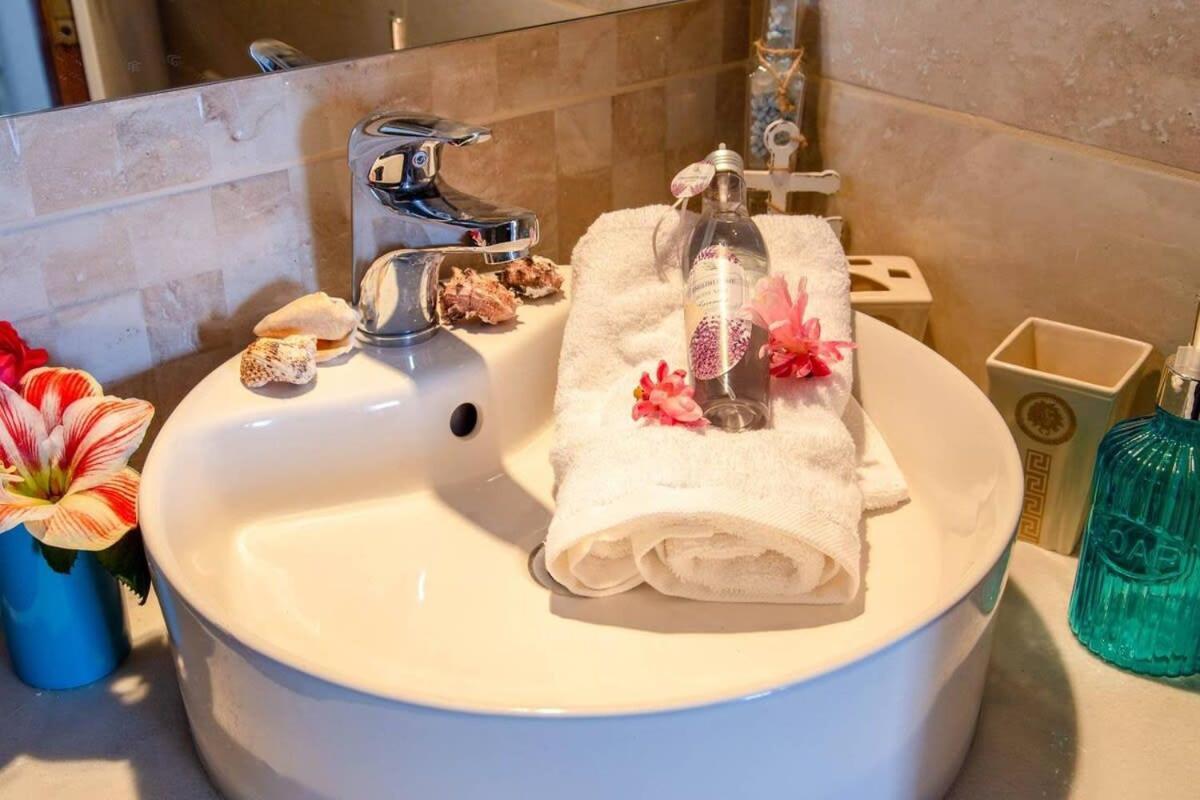 Agia Pelagia Blue Apt With Seaview 50M From Sea Apartment Ngoại thất bức ảnh
